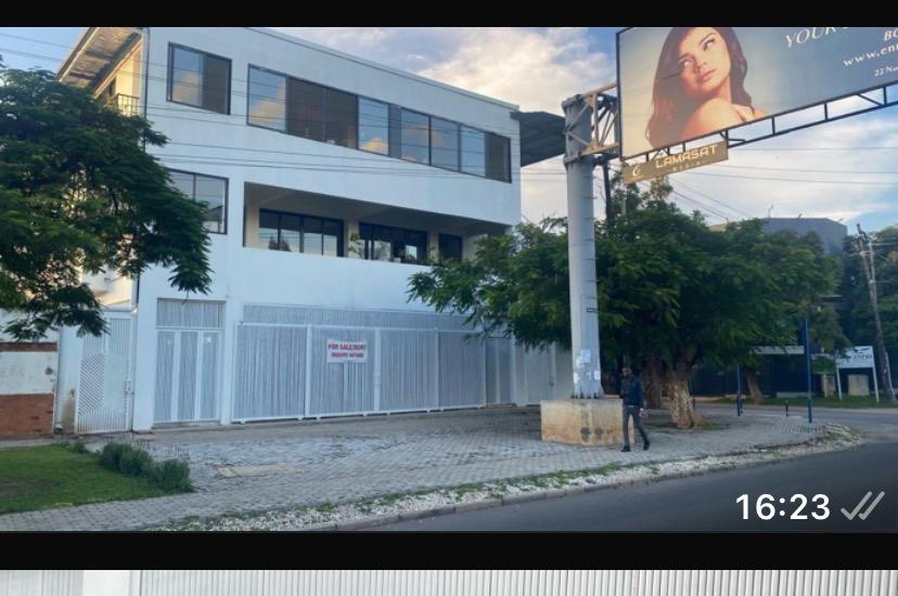 Mixed-Use Beautiful Three-Storey Building For Sale